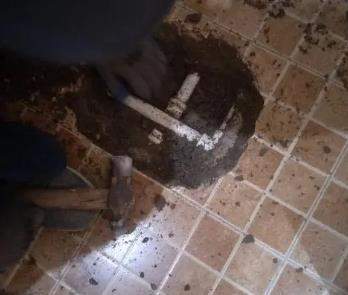 璧山卫生间漏水维修公司为您分享下卫生间渗水如何处理及注意事项